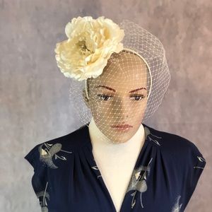 FASCINATOR HAT